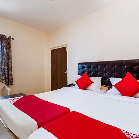 Super Oyo G P Residency Hotel Kakinada Ngoại thất bức ảnh
