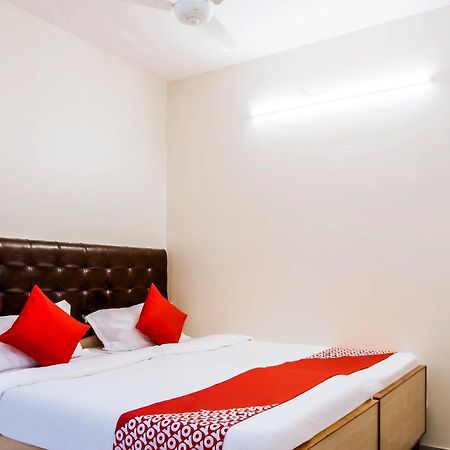 Super Oyo G P Residency Hotel Kakinada Ngoại thất bức ảnh